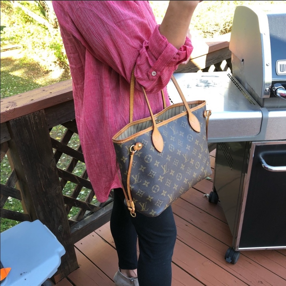 Louis Vuitton Mono Neverfull PM
